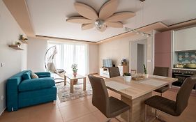 Roze Blue Design Apartments